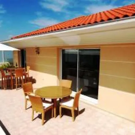 Appartement Stunning Three Bedroom On Seafront In With Panoramic Sea Views 399