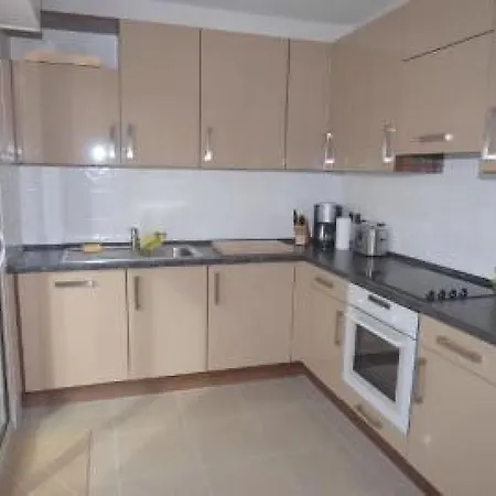 Appartement Stunning Three Bedroom On Seafront In With Panoramic Sea Views 399 Cannes