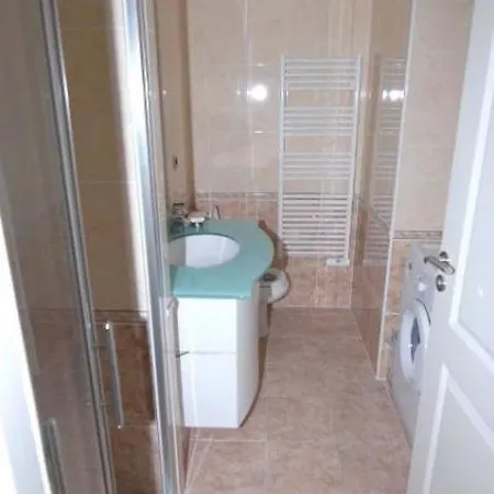Appartement Stunning Three Bedroom On Seafront In With Panoramic Sea Views 399 Cannes